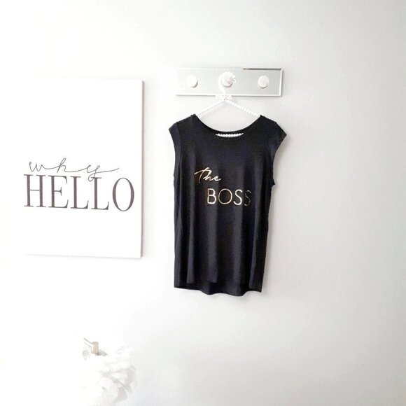 NWT W5 black graphic text "The Boss" t-shirt tank top with gold print, S - Picture 5 of 7